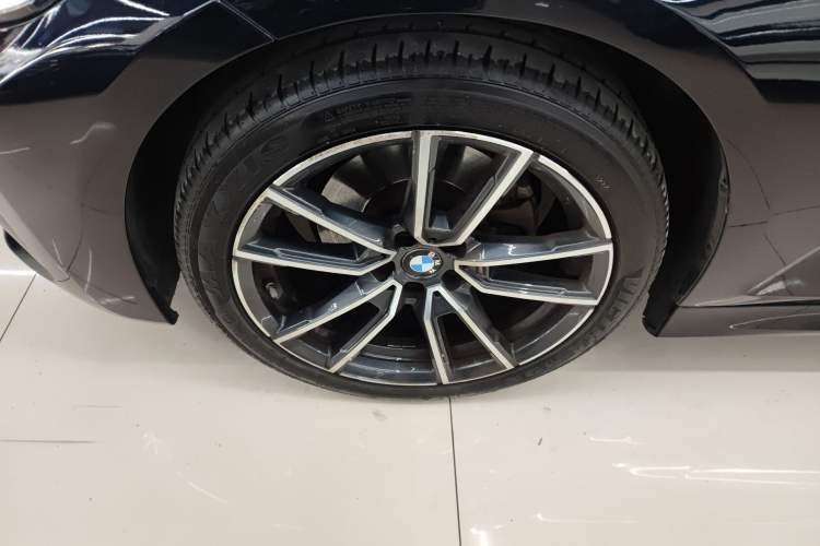 Used BMW 3 Series 2021 Facelifted 320Li M Sport Package Exterior 4