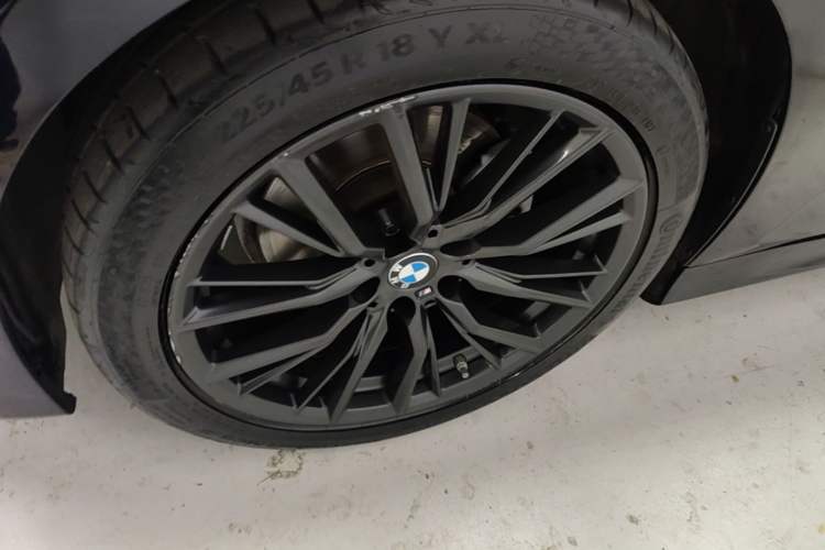 Used BMW 3 Series 2021 Facelifted 325Li M Sport Night Edition Package Exterior 4