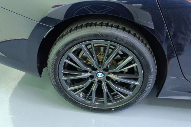 Used BMW 3 Series 2021 Second Facelift 325Li M Sport Night Edition Package Exterior 5
