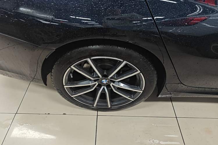 Used BMW 3 Series 2021 Restyled 325Li M Sport Package Exterior 5