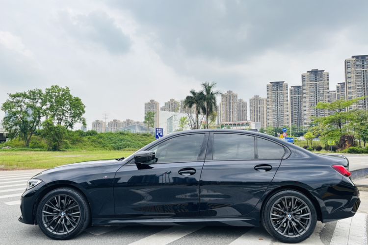 Used BMW 3 Series 2021 Second Facelift 330i M Sport Night Edition Package Exterior 5