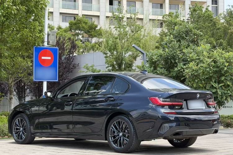 Used BMW 3 Series 2021 Second Facelift 330Li xDrive M Sport Night Edition Package Exterior 5