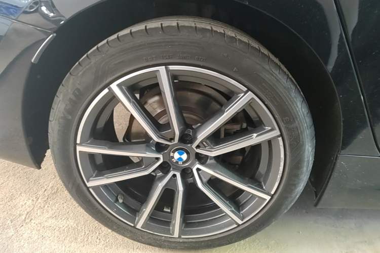 Used BMW 3 Series 2021 Facelifted 320Li M Sport Package Exterior 5