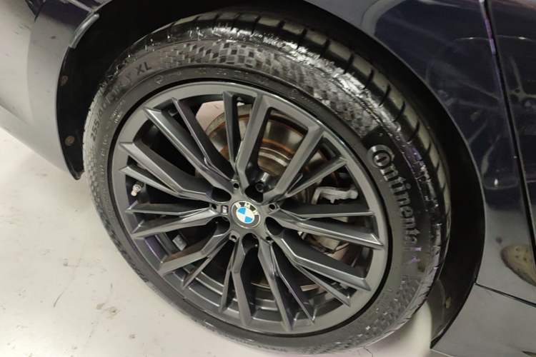 Used BMW 3 Series 2021 Facelifted 325Li M Sport Night Edition Package Exterior 5