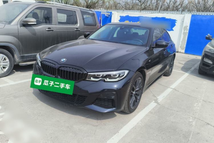 Used BMW 3 Series 2021 330i M Sport Night Edition Front Left 45 Deg