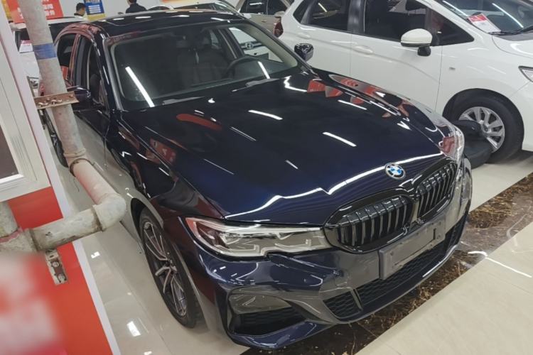 Used BMW 3 Series 2021 320Li M Sport Package Front Right 45 Deg