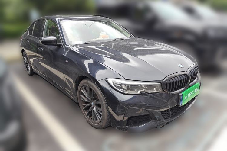 Used BMW 3 Series 2021 330i M Sport Night Edition Front Right 45 Deg
