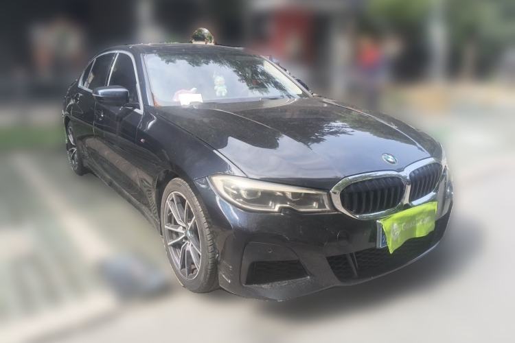 Used BMW 3 Series 2021 Facelifted 320Li M Sport Package Front Right 45 Deg