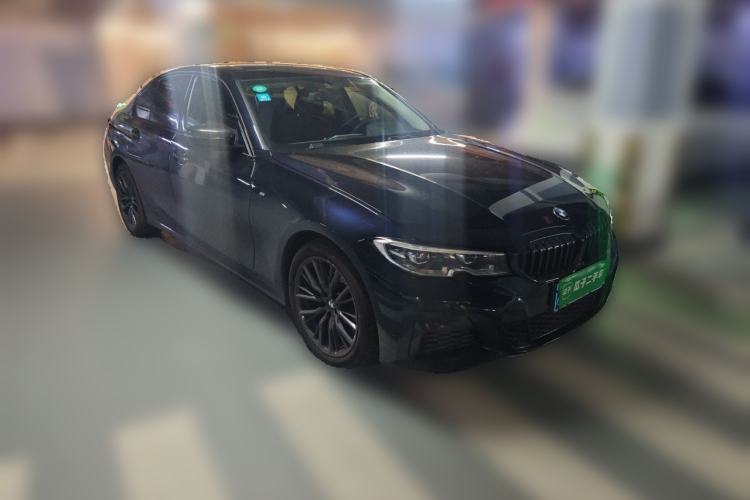 Used BMW 3 Series 2021 325i M Sport Night Edition package Front Right 45 Deg