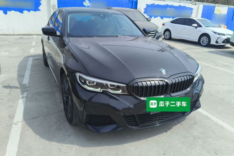Used BMW 3 Series 2021 330i M Sport Night Edition Front Right 45 Deg