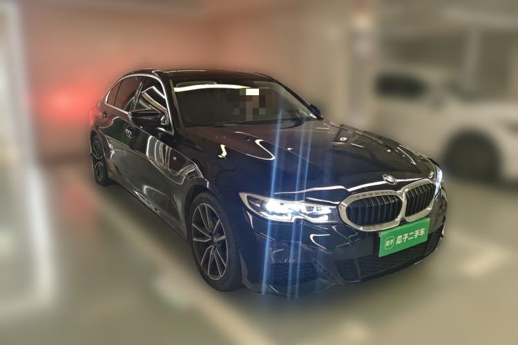 Used BMW 3 Series 2021 Facelifted 320Li M Sport Package Front Right 45 Deg