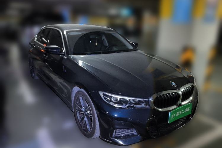 Used BMW 3 Series 2021 320Li M Sport Package Front Right 45 Deg