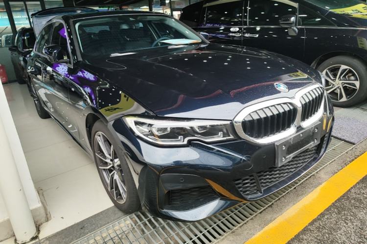 Used BMW 3 Series 2021 Second Facelift 325Li M Sport Package Front Right 45 Deg