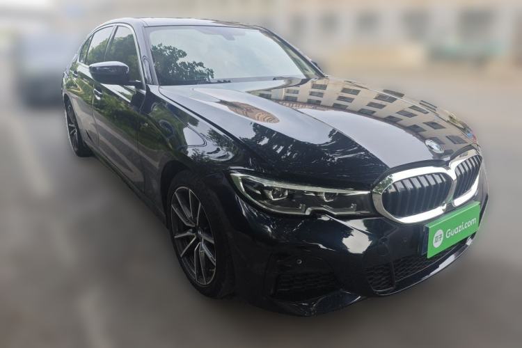 Used BMW 3 Series 2021 Facelifted 320Li M Sport Package Front Right 45 Deg