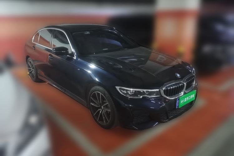 Used BMW 3 Series 2021 Restyled 325i M Sport Package Front Right 45 Deg