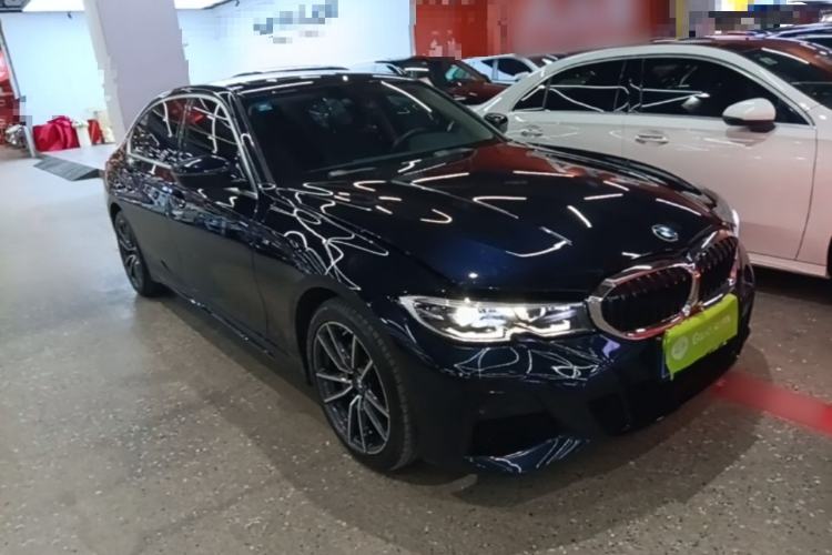 Used BMW 3 Series 2021 320Li M Sport Package Front Right 45 Deg