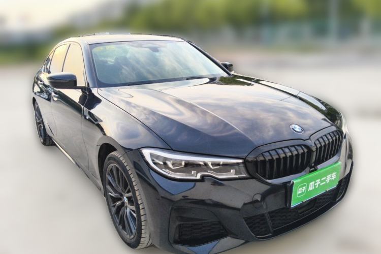 Used BMW 3 Series 2021 325i M Sport Night Edition package Front Right 45 Deg