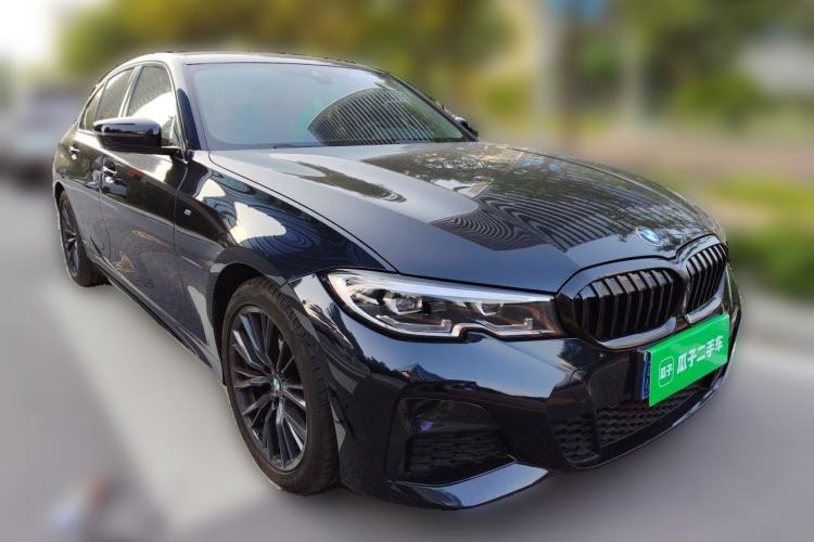 Used BMW 3 Series 2021 325i M Sport Night Edition package Front Right 45 Deg