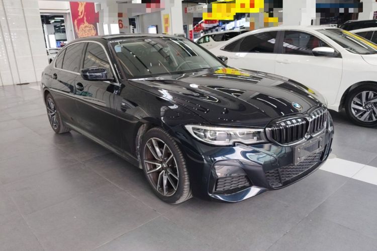 Used BMW 3 Series 2021 Facelifted 320Li M Sport Package Front Right 45 Deg