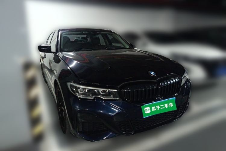 Used BMW 3 Series 2021 325i M Sport Night Edition package Front Right 45 Deg