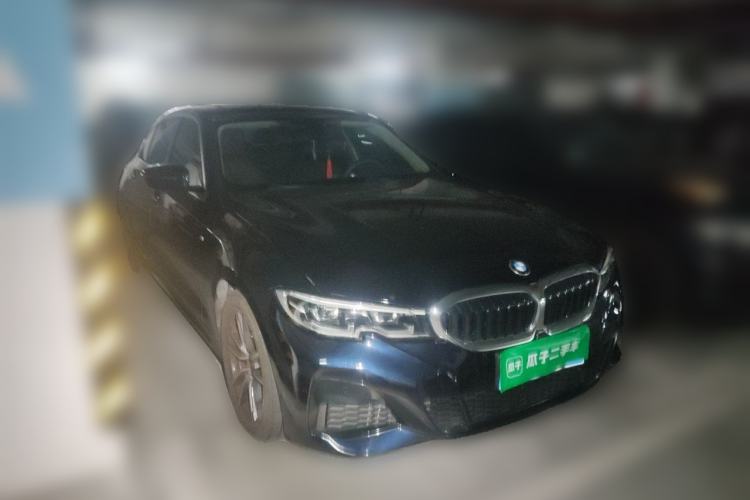 Used BMW 3 Series 2021 Second Facelift 320Li M Sport Package Front Right 45 Deg