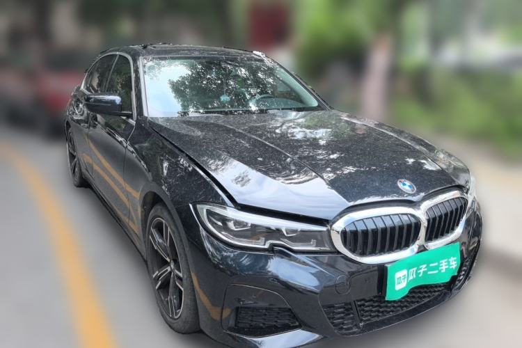Used BMW 3 Series 2021 325i M Sport Package Front Right 45 Deg