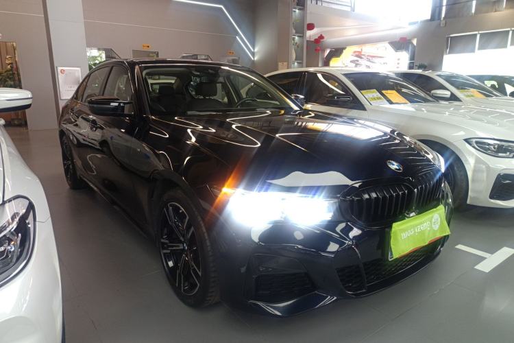 Used BMW 3 Series 2021 Second Facelift 325Li M Sport Night Edition Package Front Right 45 Deg