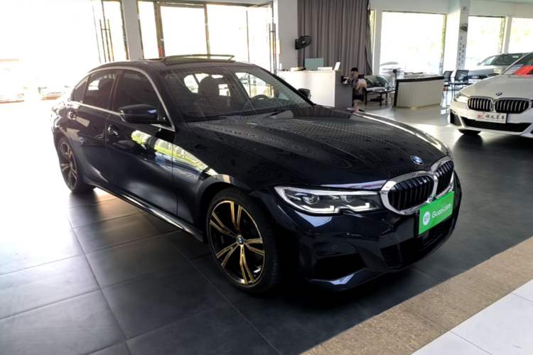 Used BMW 3 Series 2021 Second Facelift 325Li M Sport Package Front Right 45 Deg