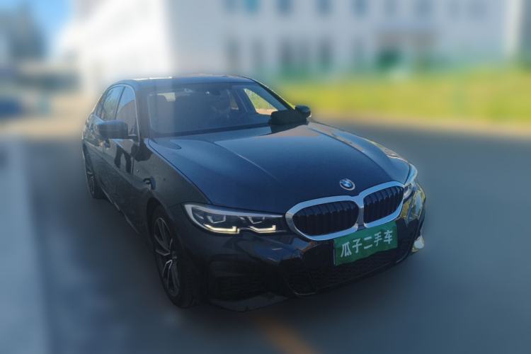 Used BMW 3 Series 2021 Facelifted 320Li M Sport Package Front Right 45 Deg