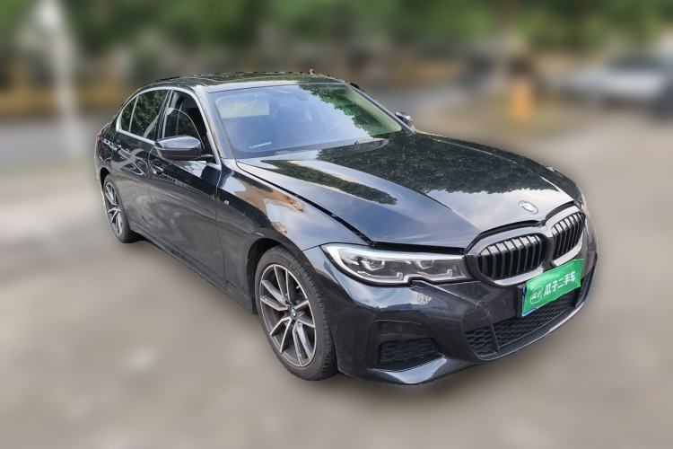 Used BMW 3 Series 2021 320Li M Sport Package Front Right 45 Deg