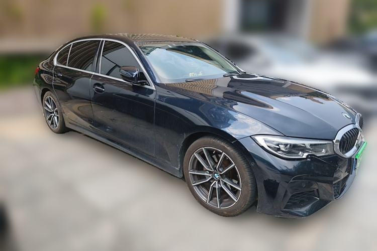 Used BMW 3 Series 2021 325Li M Sport Package Front Right 45 Deg