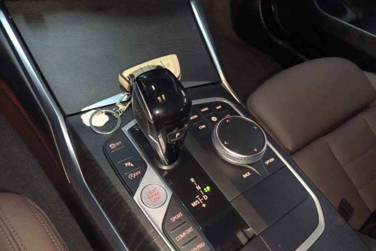 Used BMW 3 Series 2021 Second Facelift 325i M Sport Package Gear Lever