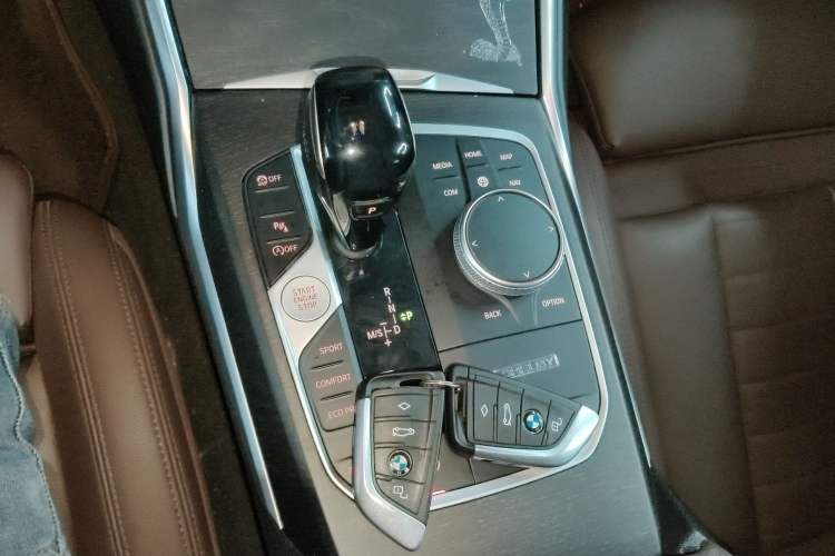 Used BMW 3 Series 2021 325i M Sport Package Gear Lever
