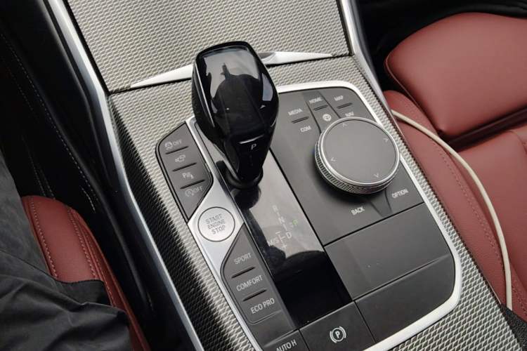Used BMW 3 Series 2021 325Li M Sport Shadowline Package Gear Lever
