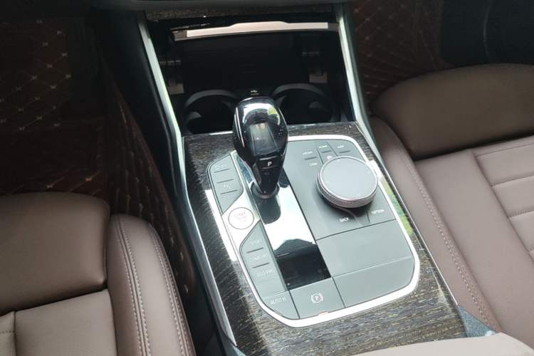 Used BMW 3 Series 2021 Second Facelift 325Li M Sport Package Gear Lever