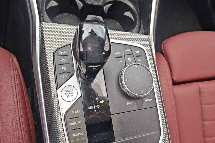 Used BMW 3 Series 2021 325i M Sport Night Edition package Gear Lever
