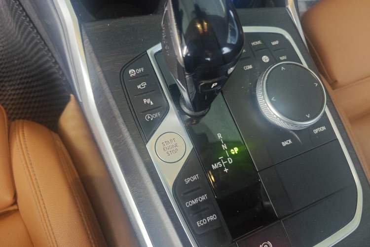 Used BMW 3 Series 2021 325i M Sport Night Edition package Gear Lever
