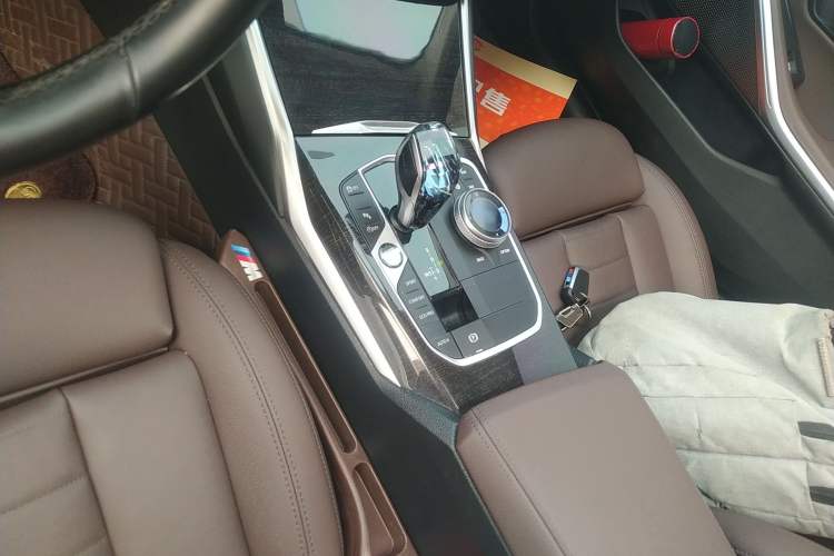 Used BMW 3 Series 2021 Second Facelift 325Li M Sport Package Gear Lever