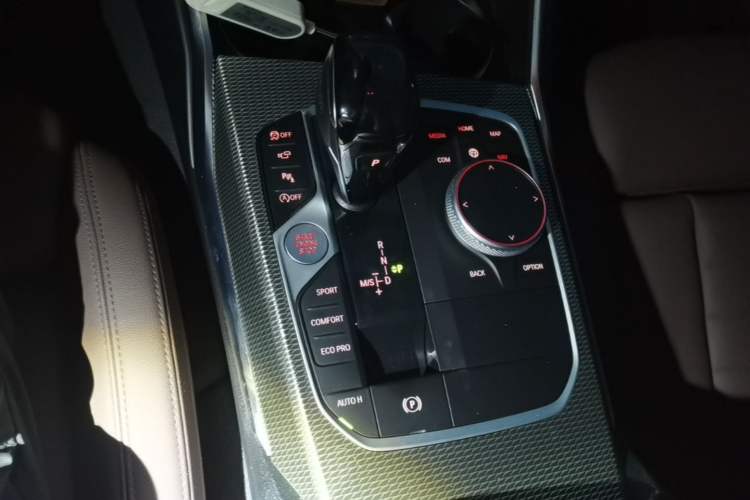 Used BMW 3 Series 2021 330i M Sport Night Edition Gear Lever