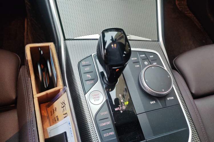 Used BMW 3 Series 2021 325i M Sport Night Edition package Gear Lever