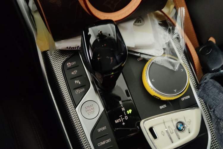 Used BMW 3 Series 2021 325i M Sport Night Edition package Gear Lever