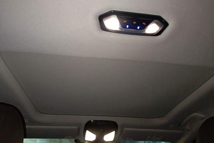 Used BMW 3 Series 2021 325i M Sport Night Edition package Headliner