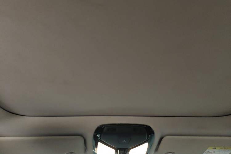 Used BMW 3 Series 2021 325i M Sport Night Edition package Headliner