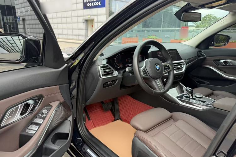 Used BMW 3 Series 2021 Restyled 325Li M Sport Package Interior 1