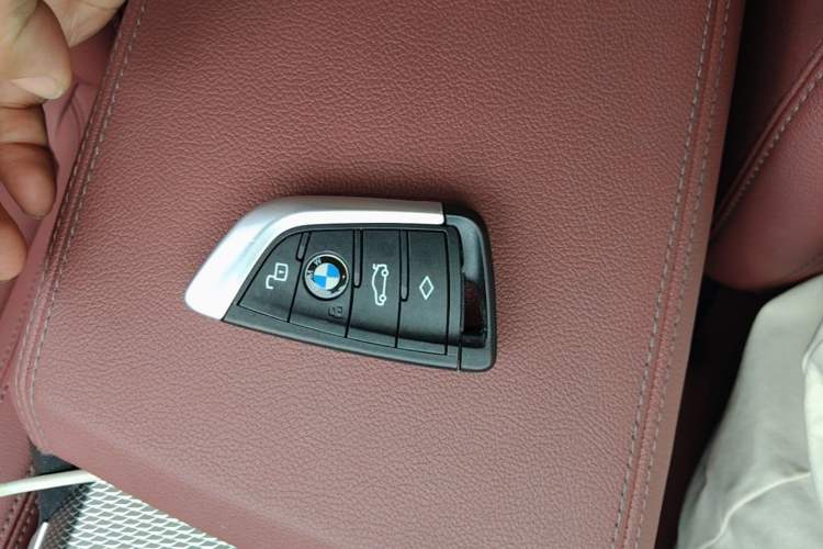 Used BMW 3 Series 2021 325Li M Sport Shadowline Package Interior 1