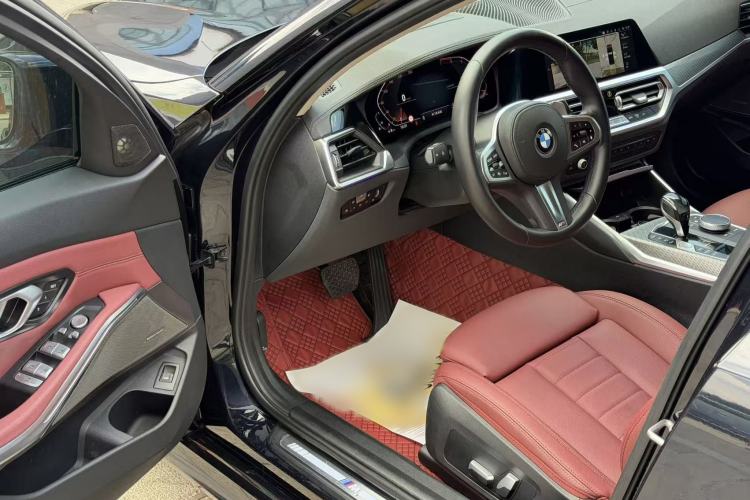 Used BMW 3 Series 2021 Second Facelift 330Li xDrive M Sport Night Edition Package Interior 1