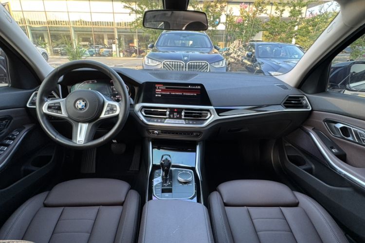 Used BMW 3 Series 2021 320Li M Sport Package Interior 11