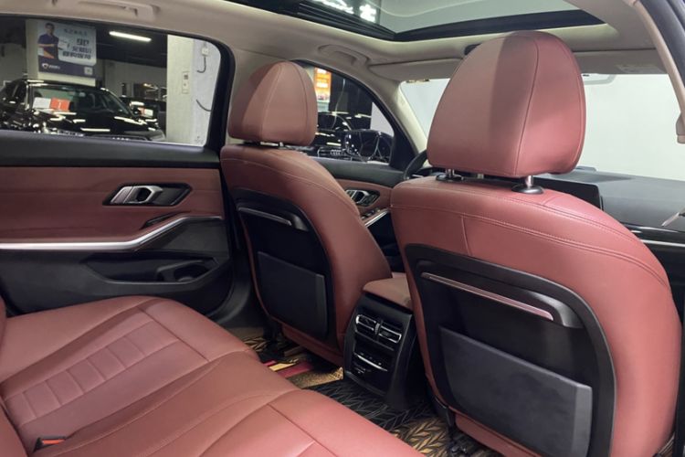 Used BMW 3 Series 2021 Second Facelift 325Li xDrive M Sport Package Interior 12