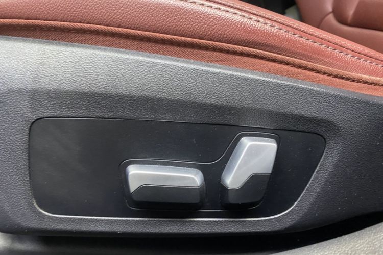 Used BMW 3 Series 2021 Second Facelift 325Li xDrive M Sport Package Interior 13