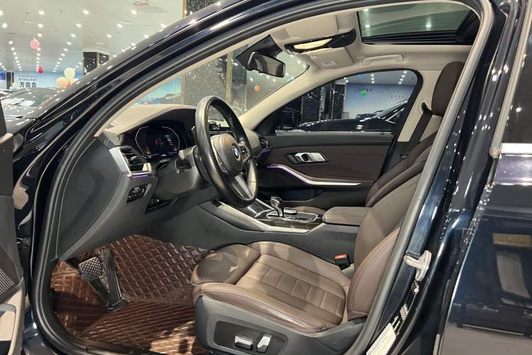 Used BMW 3 Series 2021 Restyled 325Li M Sport Package Interior 2
